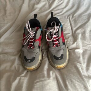 Balenciaga runners size 43